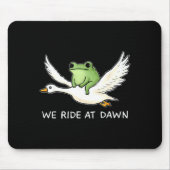 We Ride At Dawn Funny Frog Riding Goose Chaotic An Mousepad (Vorne)