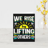 We Rise By Lifting Others Sitive Motivational Quot Karte (Gelbe Blume)