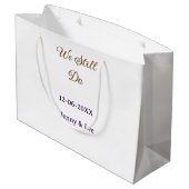 We still do brown pink name date year boho retro s große geschenktüte (Rückseite Schrägansicht)
