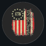 We The People American Flag 4th Of July 1776 Men Runder Aufkleber<br><div class="desc">We The People American Flag 4th Of July 1776 Men Women Gift. Perfect gift for your dad,  mom,  papa,  men,  women,  friend and family members on Thanksgiving Day,  Christmas Day,  Mothers Day,  Fathers Day,  4th of July,  1776 Independent day,  Veterans Day,  Halloween Day,  Patrick's Day</div>
