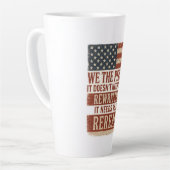 We the People Reread Flag Quote Milchtasse (Linke Ecke)