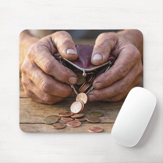 Weathered Hands with Pennies in Coin Purse Mousepad (Mit Mouse)