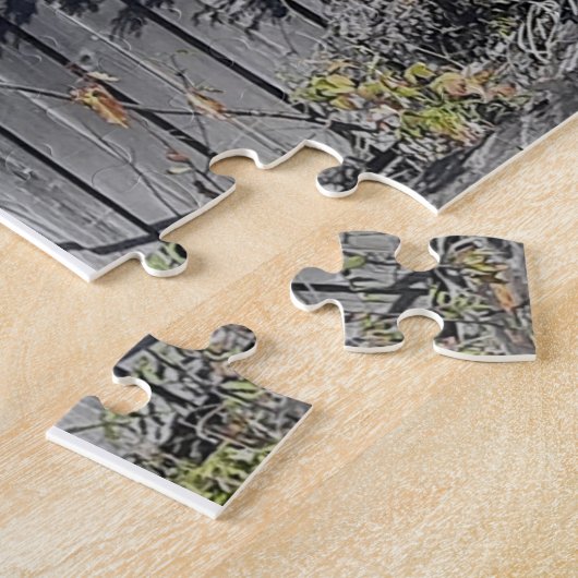 Weathered Shed with Encroaching Green Puzzle (Seite)