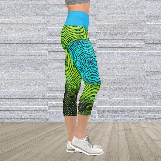 Weave Mandala Blue und Green Capri Leggings