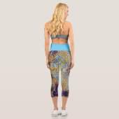 Weave Mandala Blue und Yellow Capri Leggings (Rückseite)