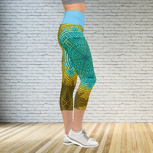 Weave Mandala Blue und Yellow Capri Leggings