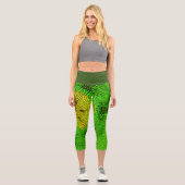 Weave Mandala Gelb und Grün Capri Leggings (Vorderseite)