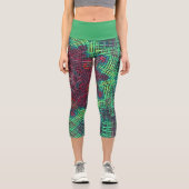 Weave Mandala Green Blue und Red Capri Leggings (Vorderseite)