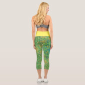 Weave Mandala Green Yellow und Blue Capri Leggings (Rückseite)