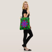 Weave Mandala Pink Blue und Green Tasche (Am Model)