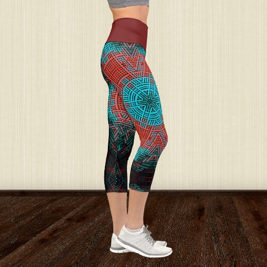 Weave Mandala Red und Blue Capri Leggings