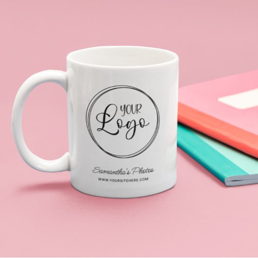 Website für das Minimalistische Round-Business-Log Kaffeetasse