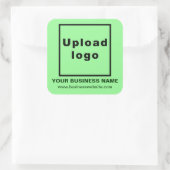 Website für Unternehmen mit hellgrünem Aufkleber (Tasche)