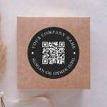 Website Link QR Code Minimal Business Name Schwarz Runder Aufkleber<br><div class="desc">Einfache Visitenkarte mit Ihrem QR Code Website Link. Für eine weiter gehende Anpassung dieses Designs klicken Sie bitte auf den BUTTON BLAU DESIGN TOOL oben! Matching-Elemente sind ebenfalls verfügbar.</div>