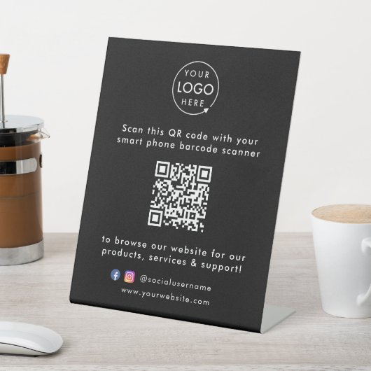 Website | QR Code Scan Me Modern Black Sockelschild (In SItu)