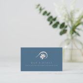 Website von Boho Scandinavian Blue Floral Wedding Begleitkarte (Stehend Vorderseite)