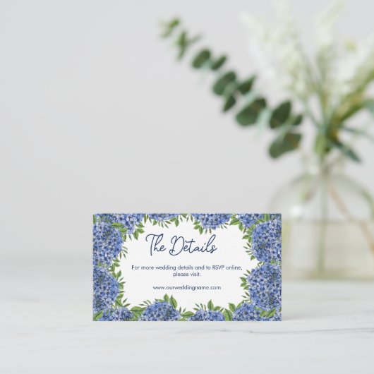 Website zum Hochzeitssehen mit Blue Hydrangeas Wat Begleitkarte (Stehend Vorderseite)