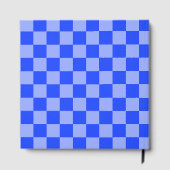Wechselnde blaue und hellviolette Schachbrettmuste Gästebuch (Rückseite)