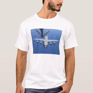 Wechselstrom - 17 Globemaster III nähert sich dem T-Shirt