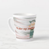 "Weck auf und brew etwas Liebe" Pastel Latte Tasse (Linke Ecke)