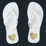 wed personalisiertes Herz der Liebefeier Gold Badesandalen<br><div class="desc">Für ein verheiratetes Paar ein romantischer Entwurf mit ihren Initialen (Herr   Frau) in einem goldenen Herzen des grafischen Imitats auf dem Weiß…,  zum des Komforts und Leichtigkeit zu allen Ihren Hochzeitsplanungsereignissen zu holen… vervollkommnen,  um beide vor und nach der Hochzeit zu tragen</div>