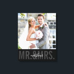WEDD FOTO DATUM mr und mrs monochrome schwarz Leinwanddruck<br><div class="desc">von kat massard >>> WWW.SIMPLYSWEETPAPERIE.COM << Was für eine fabelhafte Erinnerung an Ihr wertvolles BABY - personalisiert mit ihrem Geburtsdatum und Geburtsdetails, wenn Sie möchten! TIPP: 1. Um den Text zu verändern, drücken Sie den Knopf "Anpassen". 2. Sie können auch Ihren eigenen Text hinzufügen ! Liebe des Designs, aber möchte...</div>