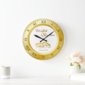 Wedding Anniversary Gold Roman Numerals Custom Große Wanduhr (Zuhause)