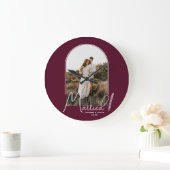 Wedding Arch Foto Burgundy Große Wanduhr (Zuhause)