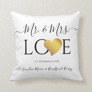 Wedding Black Gold Heart Script Name Mr. und Mrs. Kissen