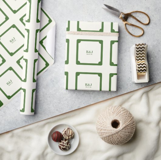 Wedding Couple Monogram Green Geschenkpapier (Kunsthandwerk)