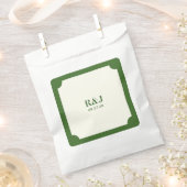 Wedding Couple Monogram Green Geschenktütchen (Ausgeschnitten)
