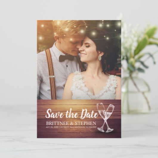 Wedding Foto Save the Date Champagne Glasses Wood (Stehend Vorderseite)