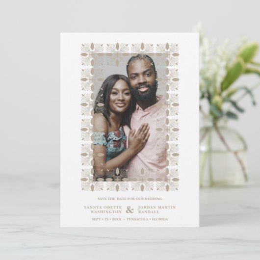 Wedding Gold Fancy Ornament Lace Effect Modern Save The Date (Stehend Vorderseite)