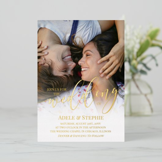 Wedding Gold Script Foto doppelseitig Folieneinladung (Stehend vorne)
