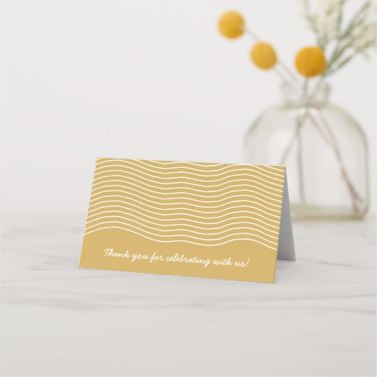 Wedding Gold White Wavy Lines Elegant Minimalistis Platzkarte (Rückseite)