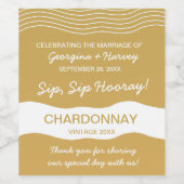 Wedding Gold White Wavy Lines Elegant Minimalistis Weinetikett (Einzelnes Label)