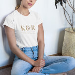 Wedding Monogram Minimalistisch Simple Gold and Wh<br><div class="desc">Ein minimalistischer Hochzeitsmonogramm-T - Shirt mit klassischer traditioneller Typografie in Gold auf einem schlichten,  weißen Hintergrund. Das perfekte Accessoire für Ihren besonderen Tag!</div>