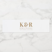 Wedding Monogram Minimalistisch Simple Gold and Wh Wasserflaschenetikett (Einzelnes Label)