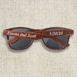 Wedding Party Gunst Sonnenbrille Junggeselinnen-Ab<br><div class="desc">Dieses Design entstand durch digitale Kunst und kann in dem Bereich personalisiert sein, der durch das Ändern des Fotos und/oder Textes zur Verfügung gestellt wird. Oder Sie können es anpassen, indem Sie den Mausklick auswählen, um weitere Optionen anzupassen, um die Farbe des Hintergrunds zu löschen oder zu ändern, Text hinzuzufügen,...</div>