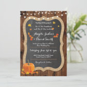 Wedding Pumpkin Fall Wood Chalk Party Einladung (Stehend Vorderseite)