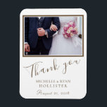 Wedding Vielen Dank Foto Elegante Script Magnet<br><div class="desc">Ein hochzeit elegantes Foto danke Ihnen Magnet mit Ihrem Hochzeitsfest Foto,  Braut und Bräutigam Namen und dem Hochzeitstag. Sie können den Text und das Foto leicht ändern. Trendy Script Schriftart. Ein guter Weg,  um Ihren Hochzeitsgästen zu danken.</div>