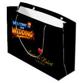 Wedding Welcome Sign – Personalized Names & Date Große Geschenktüte (Rückseite Schrägansicht)