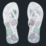 WEDING SHOES | Modern Seashells Dusty Blue Lilac Badesandalen<br><div class="desc">Ein lustiges dusty blue und plum lilac seashell design. Handgeschriebene Kalligraphie, die Bride sagt - perfekt für die Braut am Strand für ihre Hochzeitsfeier am Strand. Design erstellt für TheBarefootBride™ durch © WhimsicalArtwork™. Das ist Teil einer Sammlung von Hochzeitsartikeln mit passendem Hochzeitszubehör, Babydusche und anderen Veranstaltungsartikeln. Kontaktieren Sie uns, wenn...</div>