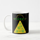 Weed Leaf Stoner Alien Abduction UFO Pot Kaffeetasse (Links)