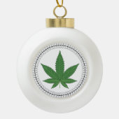 Weed Leaf Tree Swirl Trim Personalisiert Keramik Kugel-Ornament (Vorderseite)