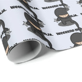 Weekend Ninja Funny Niedlich Japan Cartoon Geschenkpapier (Rolleneckpunkt)