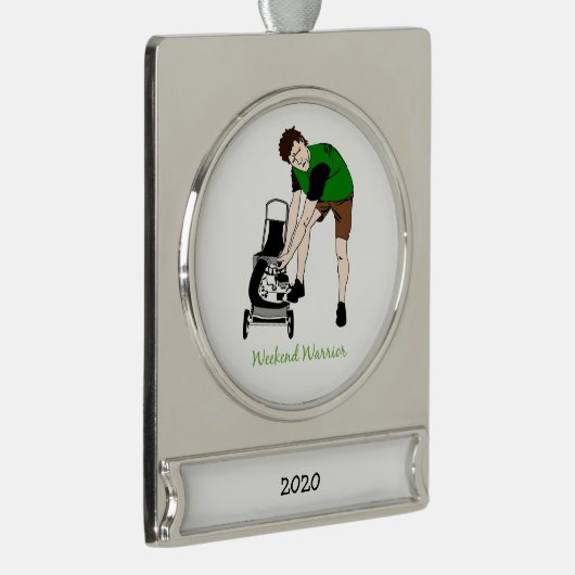 Weekend Warrior Funny Lawn Mowing Cartoon Banner-Ornament Silber (Rechts)