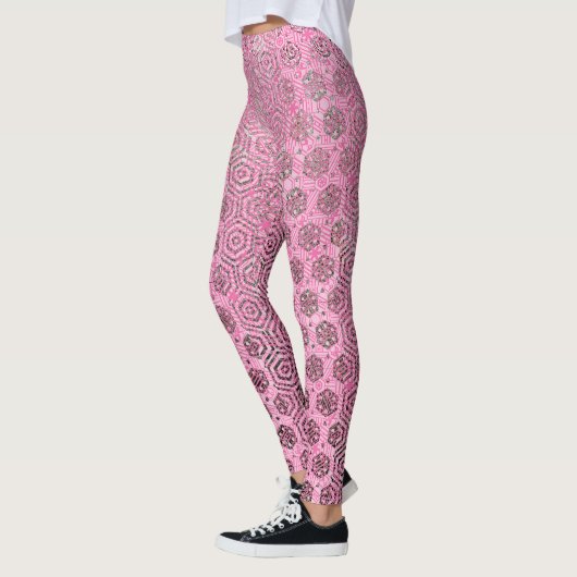 Weg gefegt im Rosa Leggings (Links)