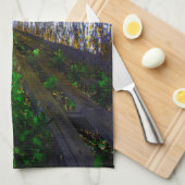 Weg unter der Baumkanopie Geschirrtuch (Viertel Falte)