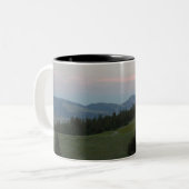Wege durch die Berge Zweifarbige Tasse (Vorderseite Links)